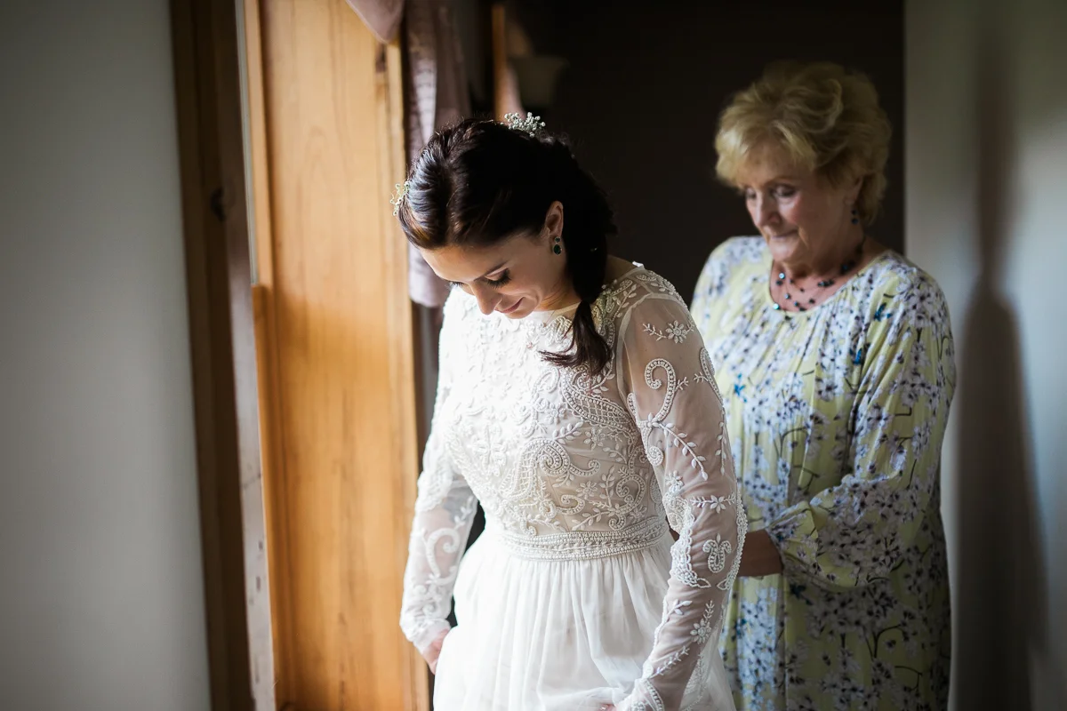 Elopement-cabin-outdoor-wedding-Wisconsin_013.jpg