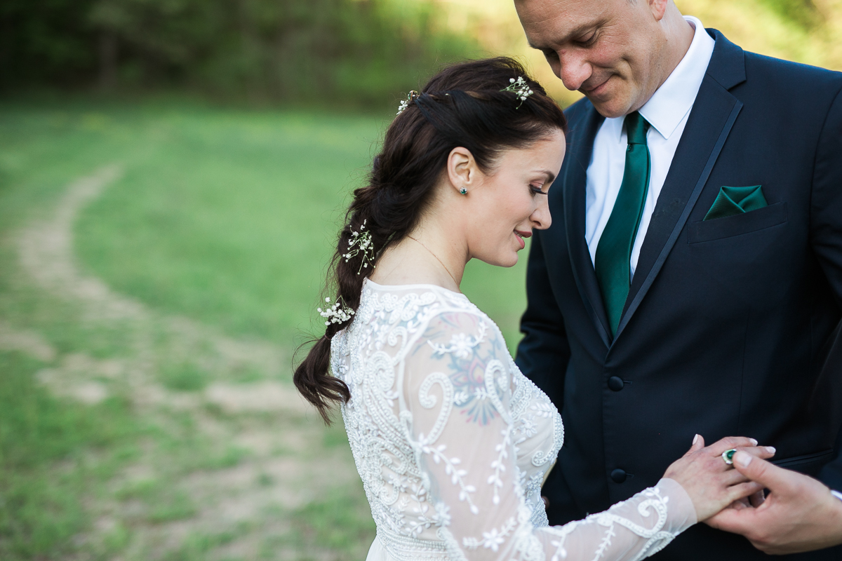 Elopement-cabin-outdoor-wedding-Wisconsin_077.jpg