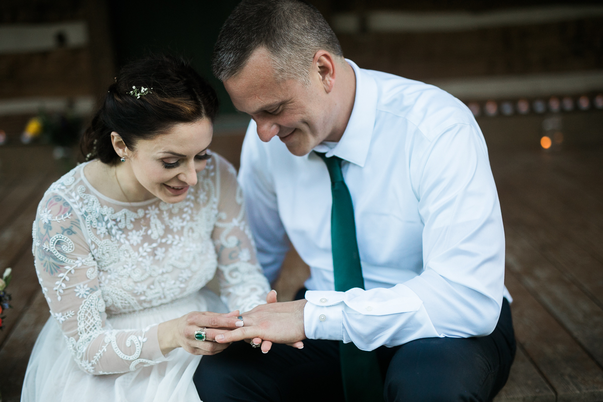 Elopement-cabin-outdoor-wedding-Wisconsin_107.jpg