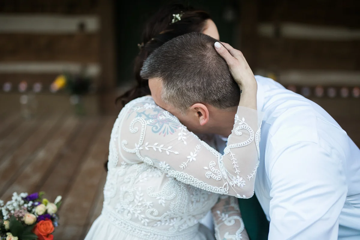 Elopement-cabin-outdoor-wedding-Wisconsin_109.jpg