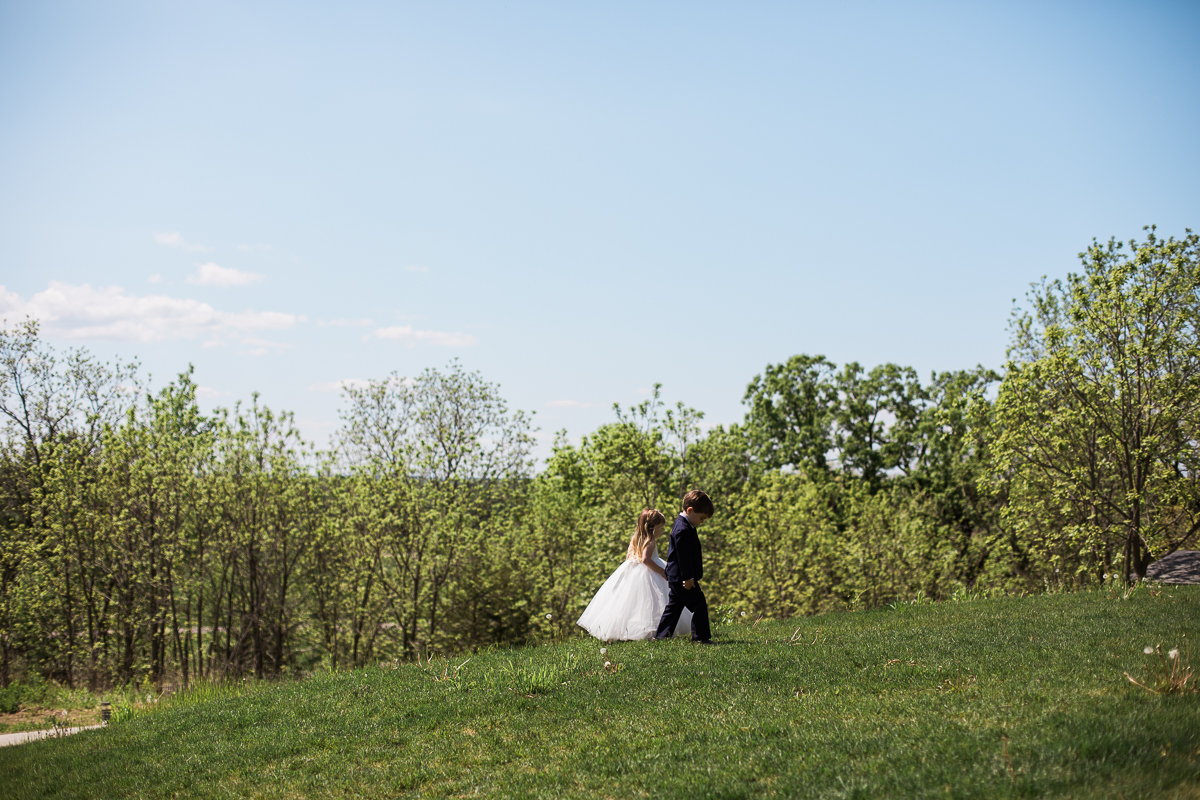 The-Fields-Reserve-Stoughton-Wisconsin-Wedding_035.jpg