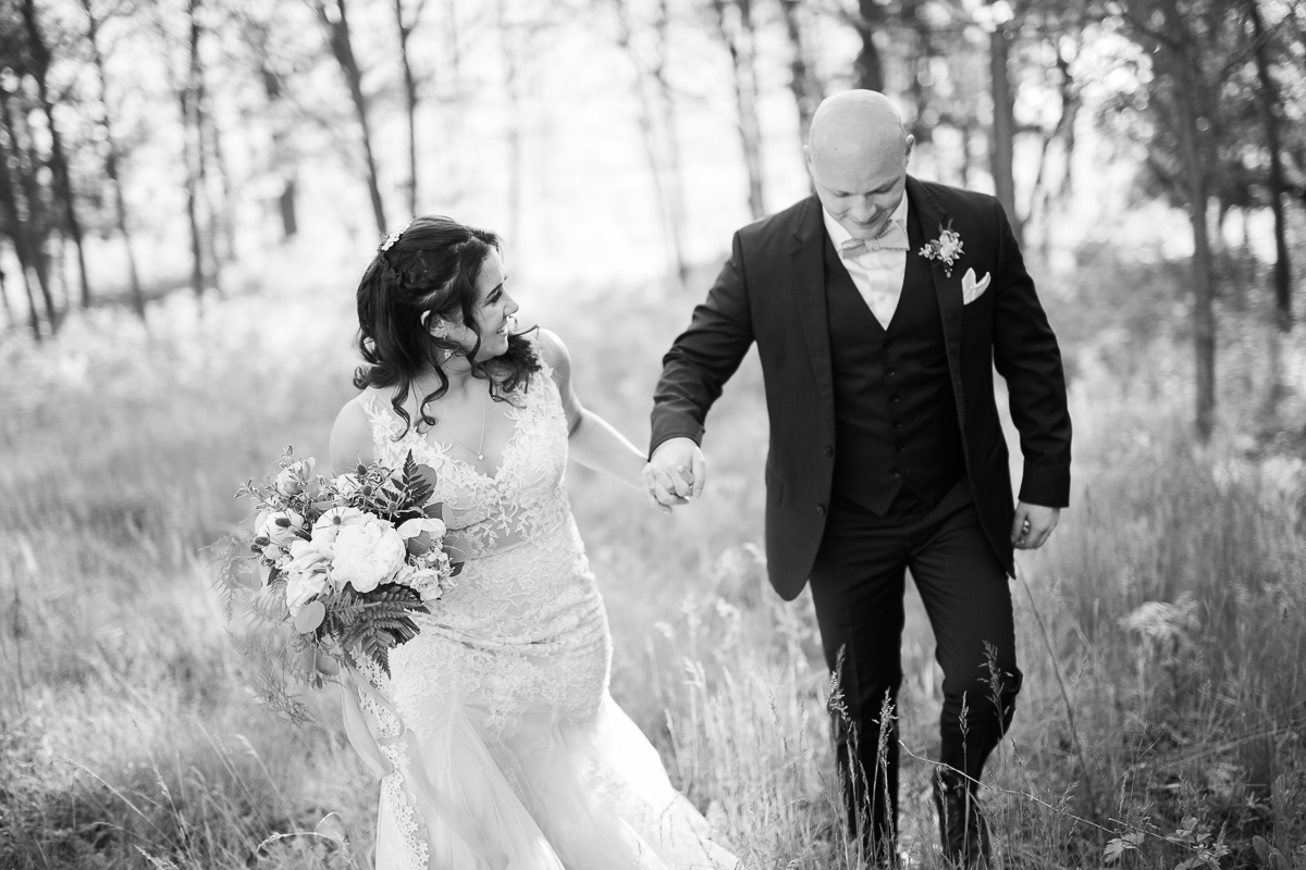 The-Fields-Reserve-Stoughton-Wisconsin-Wedding_133.jpg