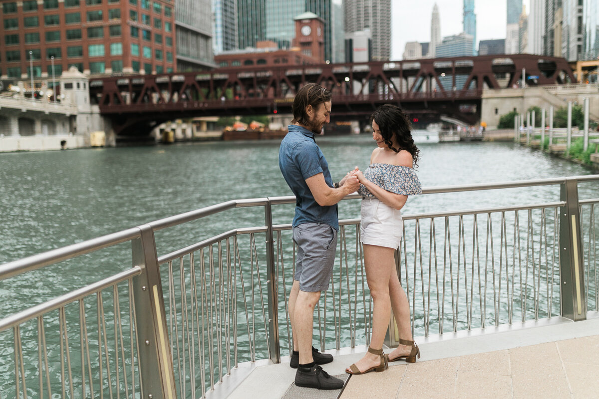 Chicago-Engagement-Portraits_002.jpg