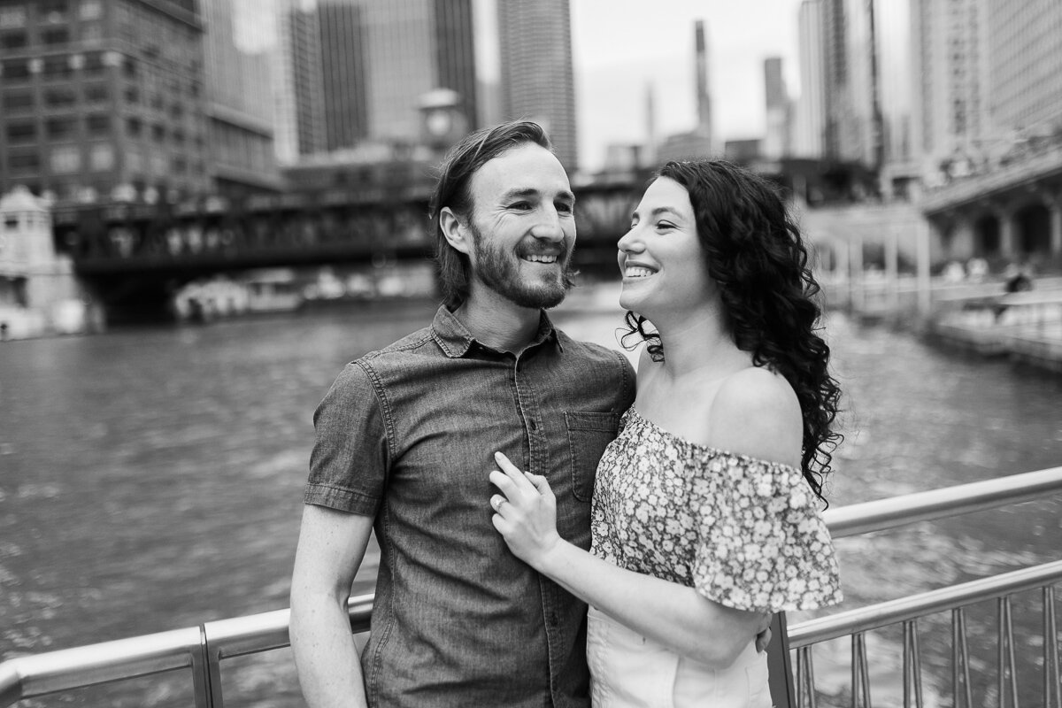 Chicago-Engagement-Portraits_010.jpg