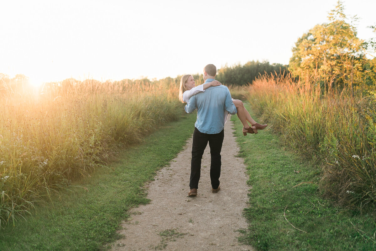 Engagement-portraits-Stoughton-Wisconsin_046.jpg