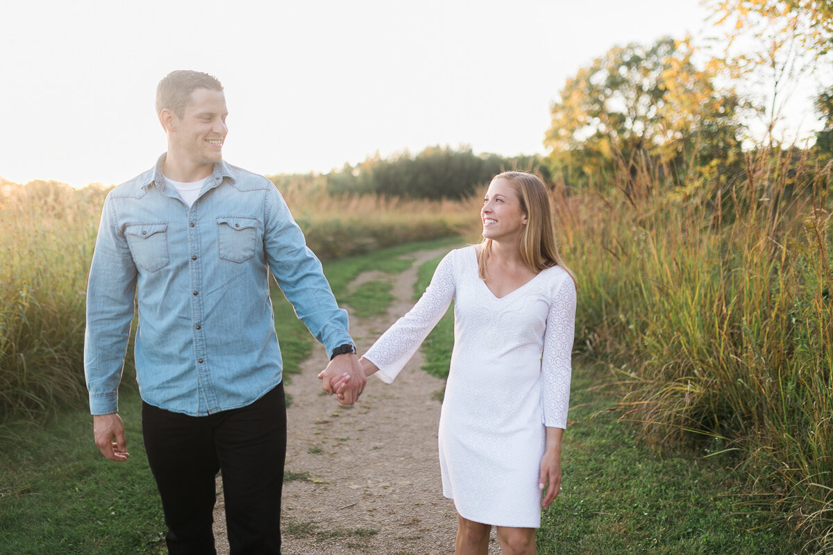 Engagement-portraits-Stoughton-Wisconsin_048.jpg