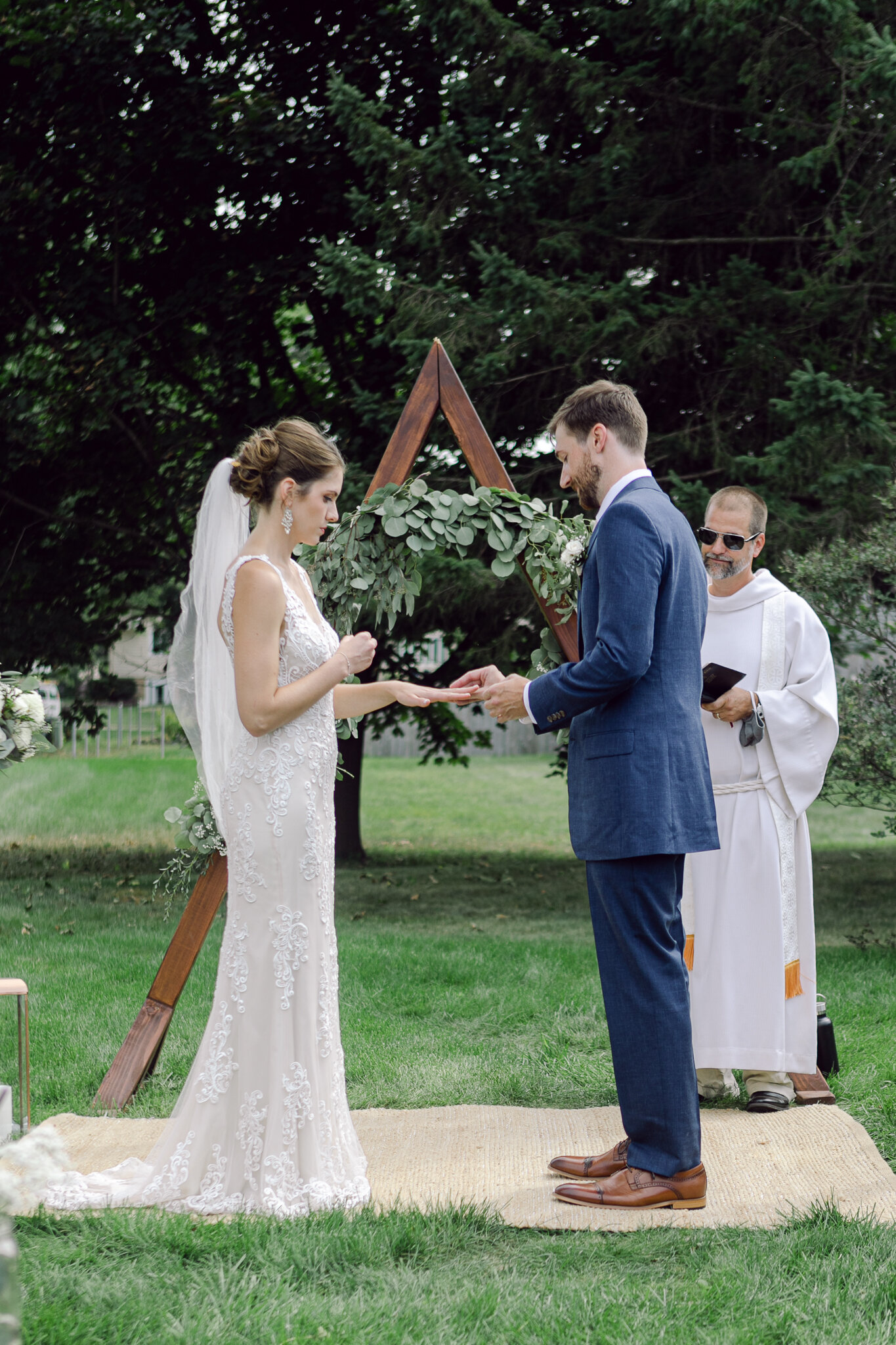 Backyard-wedding-Madison-Wisconsin_069.jpg