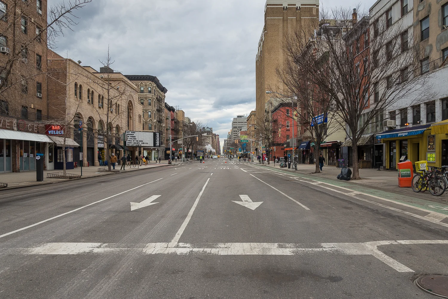 2ND AVENUE NO CARS AT RUSH HOUR 