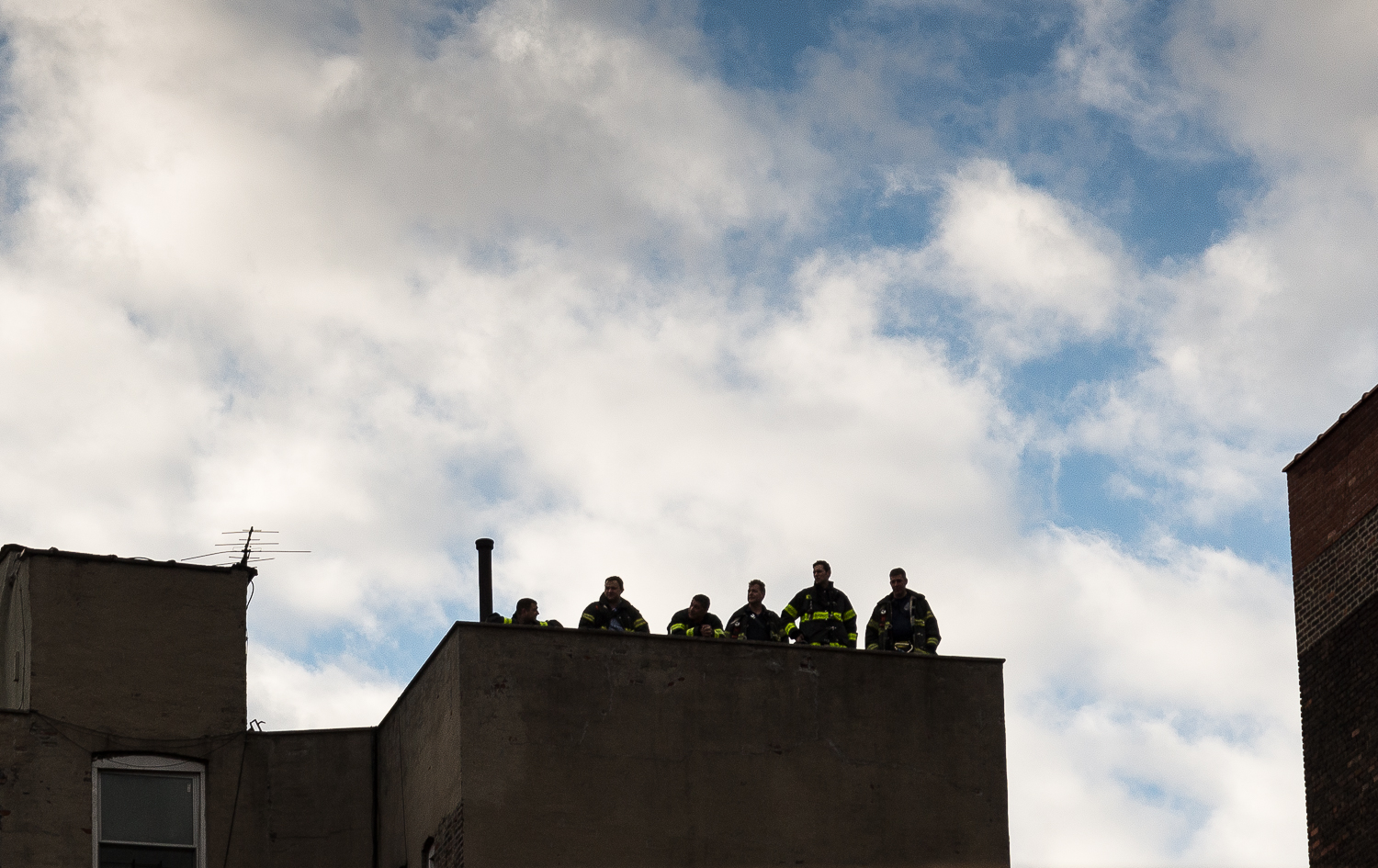 FIREMEN SILHOUTTE