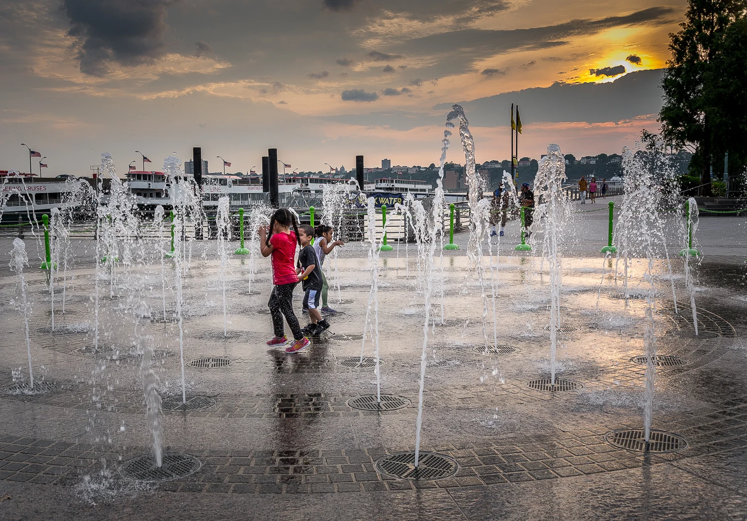 Interactive Fountain Pier 84 - June 12th, 2015