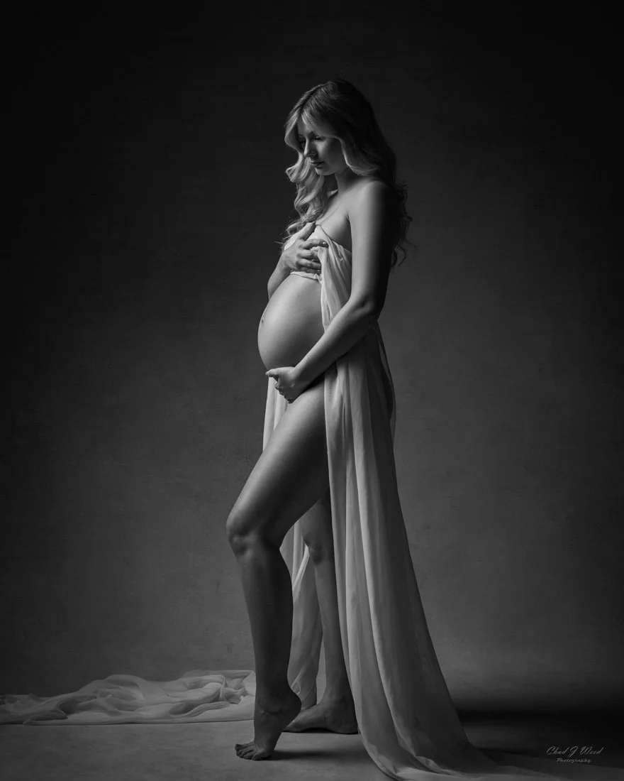 Phoenix maternity photography intimate silhouette