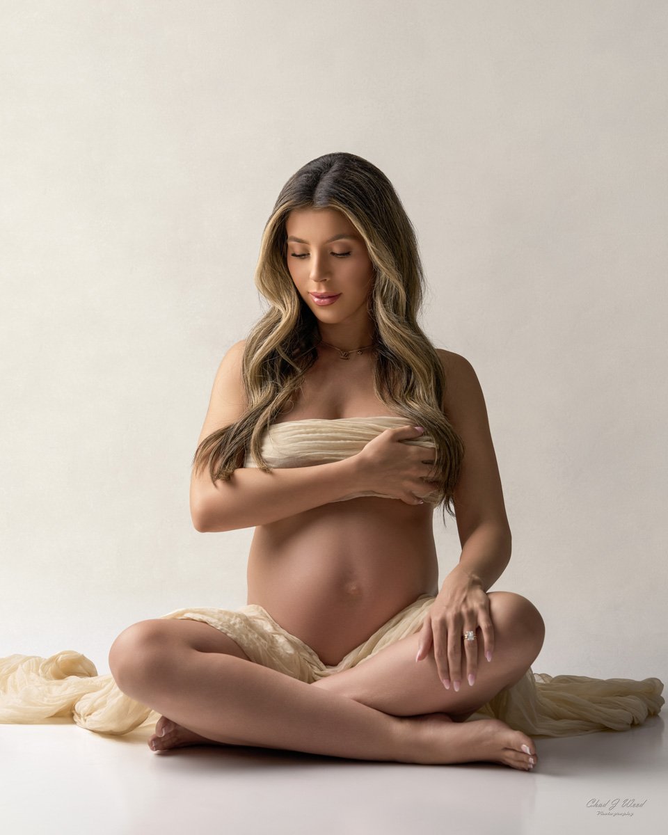 Phoenix maternity photo session with soft fabric styling