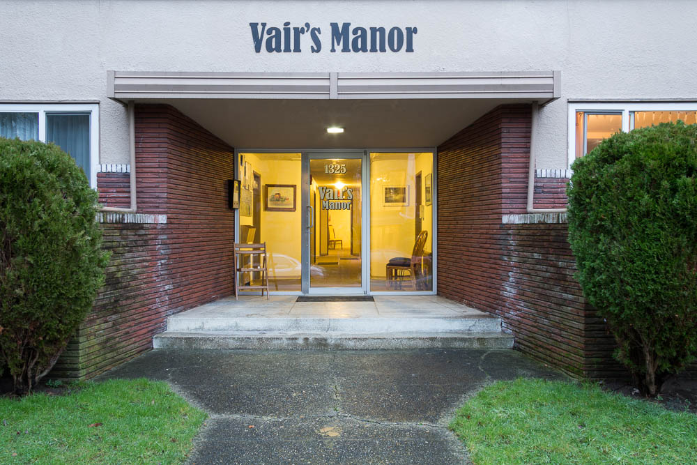 Vair's Manor, West End, Vancouver, 2015
