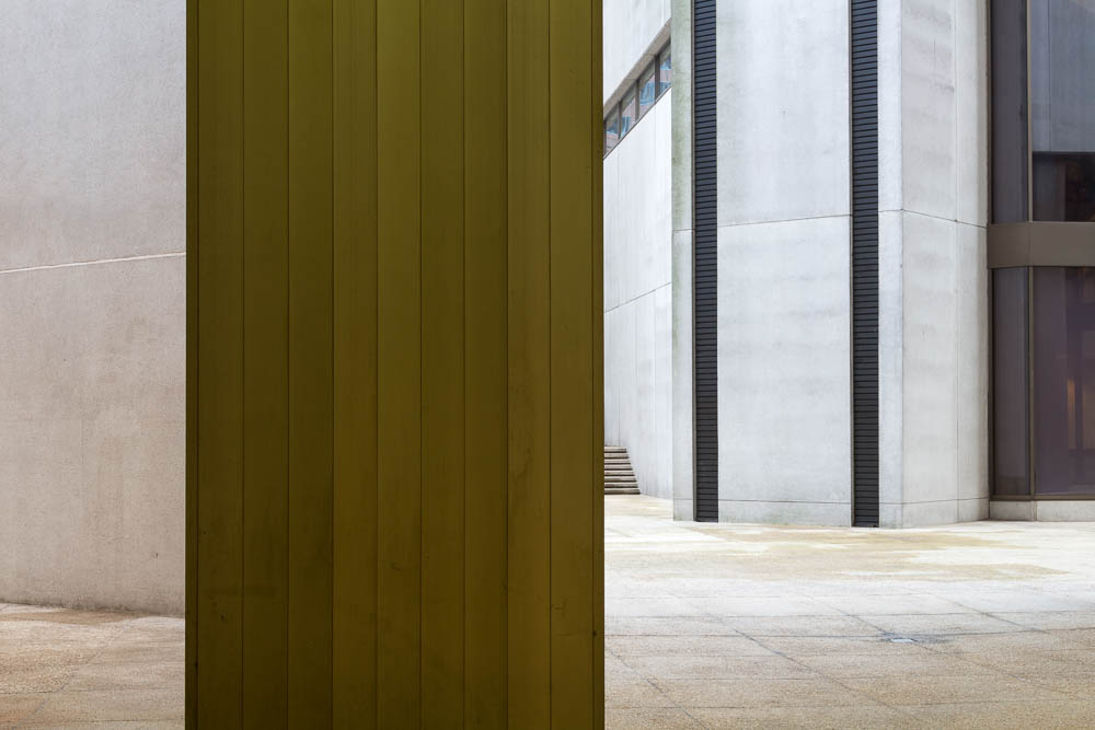 Courtyard, Downtown Vancouver, 2015