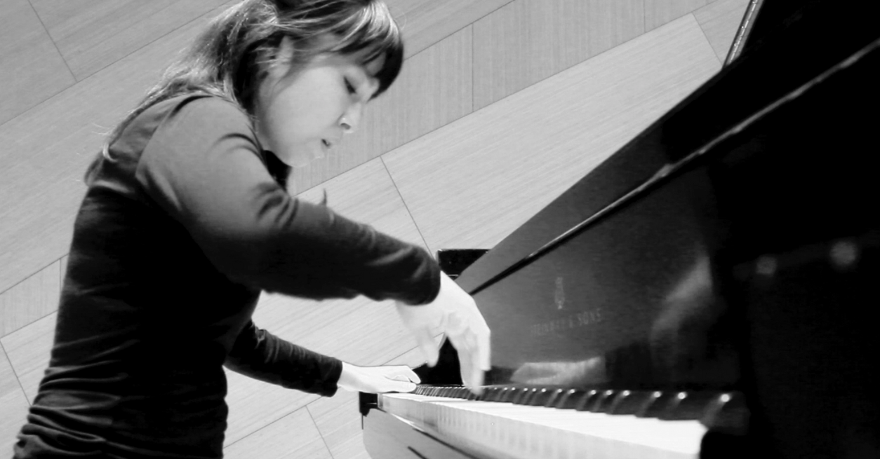 Maria piano.png