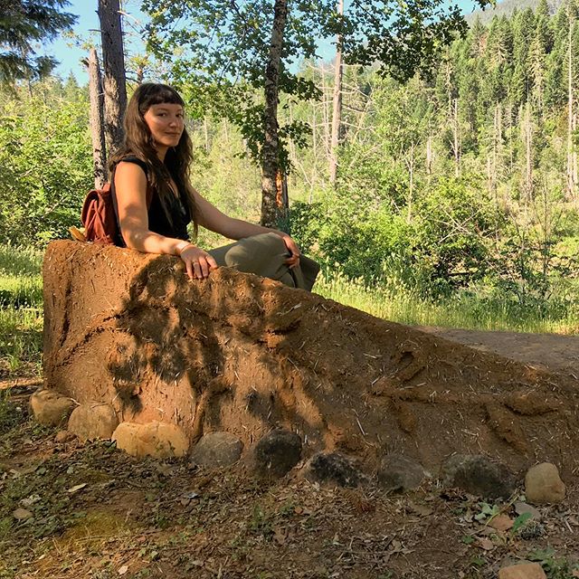 Lounging on our cob bench we made last summer @cedarbloomfarm! Being in Oregon so far has been nothing short of magical. Meeting many people who are practicing permaculture and living close to the land here in the Illinois and Rogue River Valley. We&