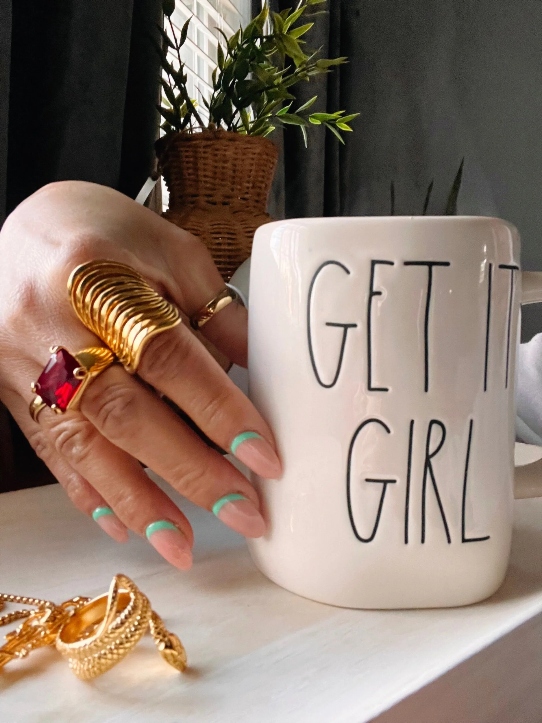 DC12561C-6C27-4FCD-9F77-AF75FC00B786