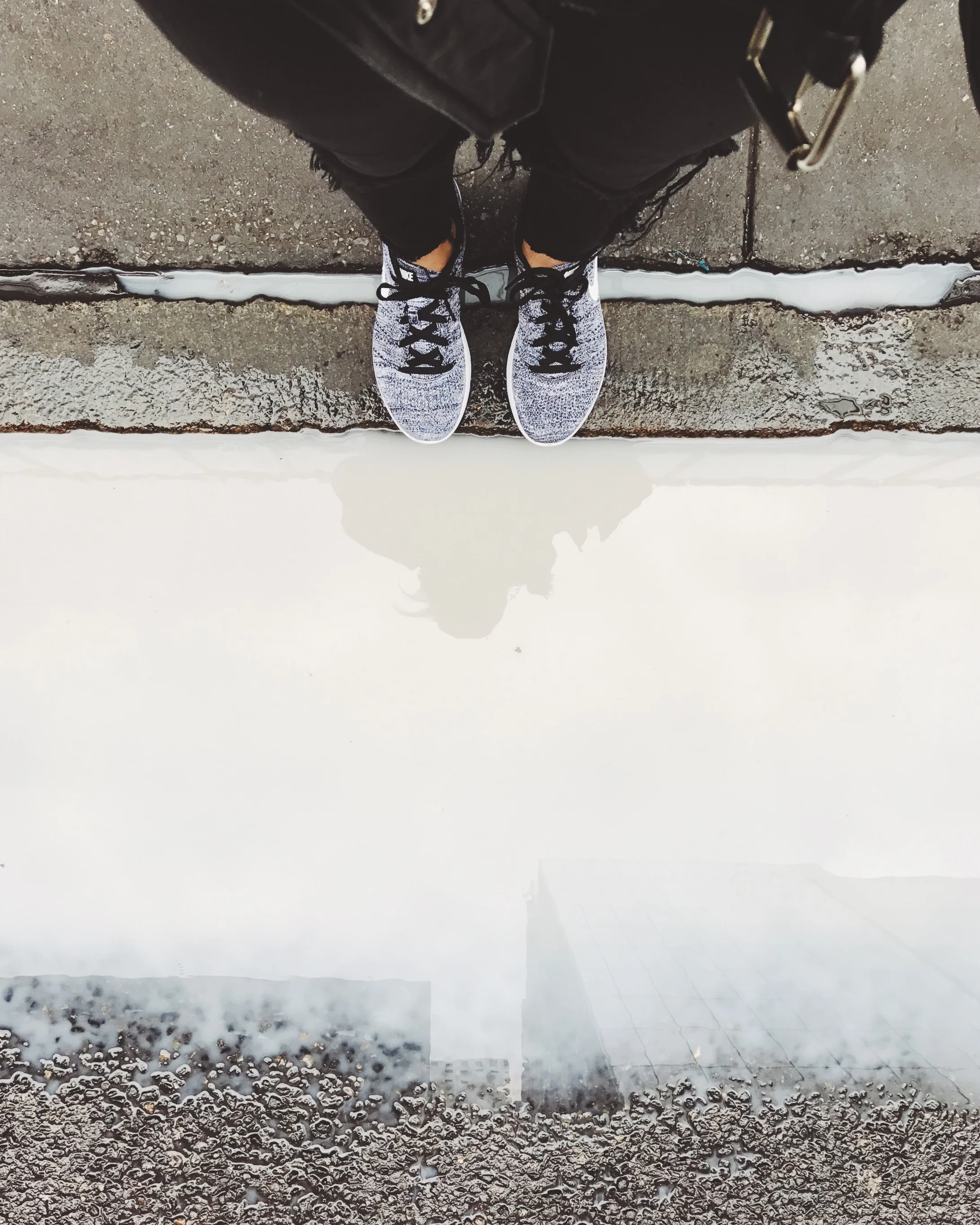 Walking around midtown for meeting, I stopped at this cool milky (probably disgustingly dirty) puddle. 