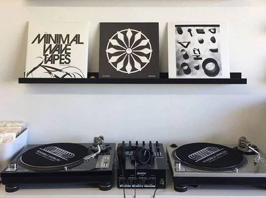 Possible Worlds: Record Swap + Guest DJs