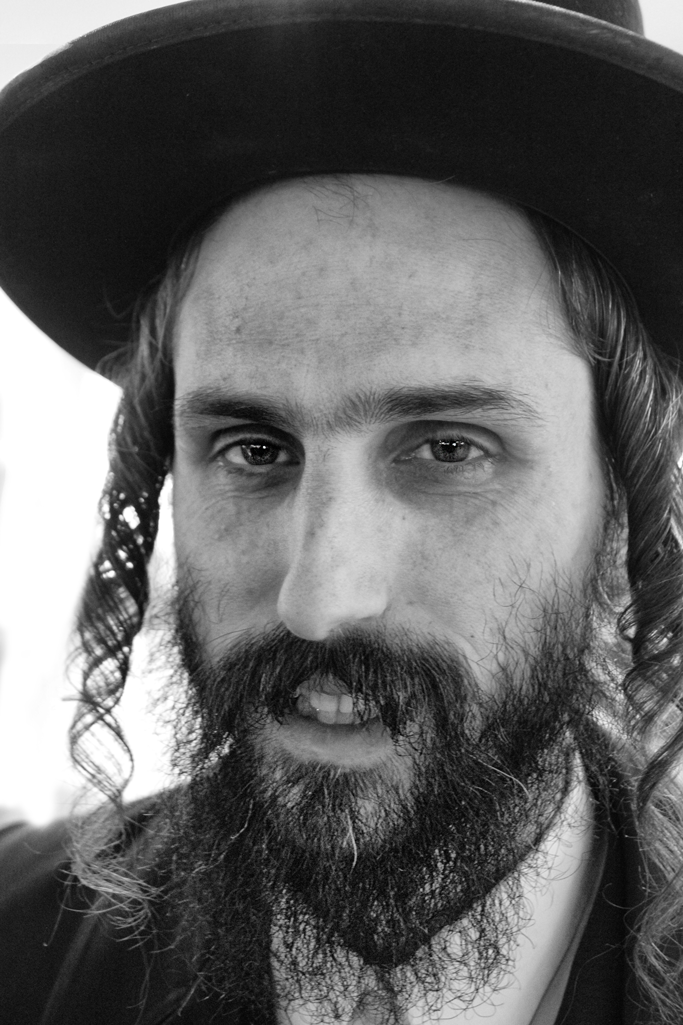 Jewish-Man-2,-Heathrow-Airport-(1024).png