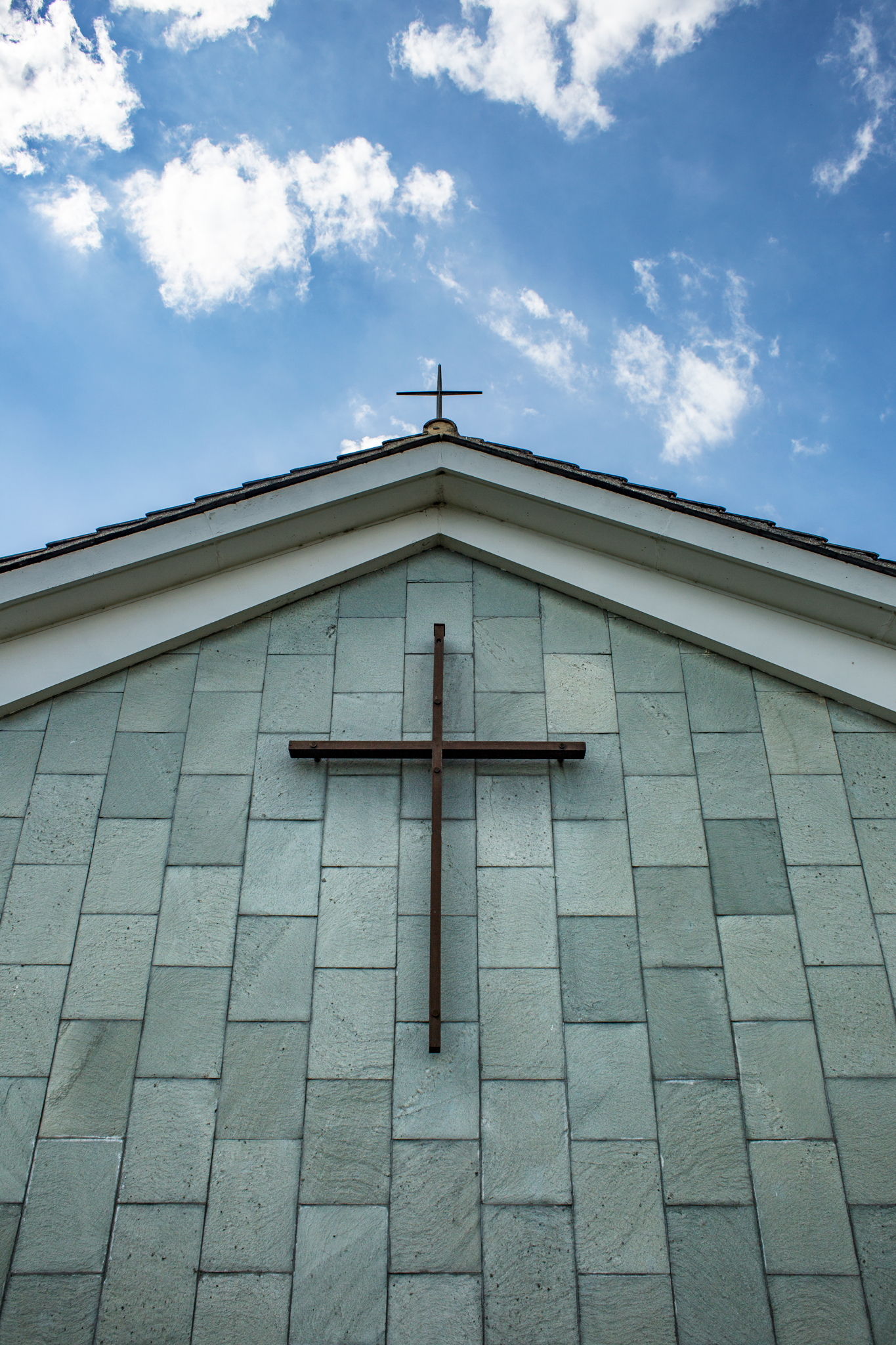St. Georges Church, New Thundersley, Benfleet, Essex, August 2016