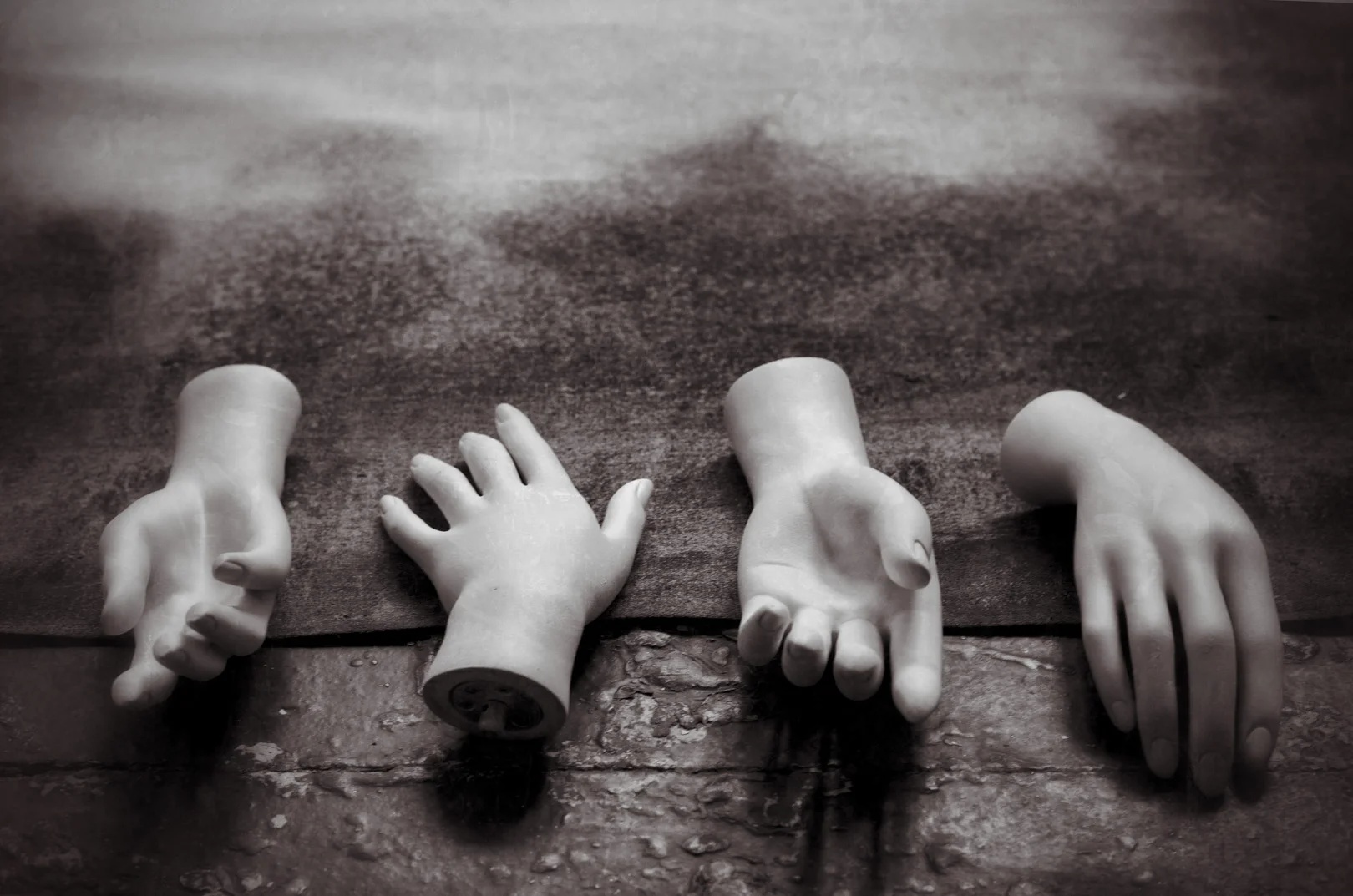 _MG_7490_hands line up_Snapseed.jpg