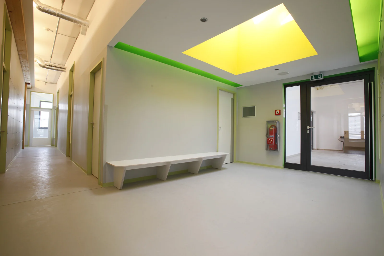 FOYER