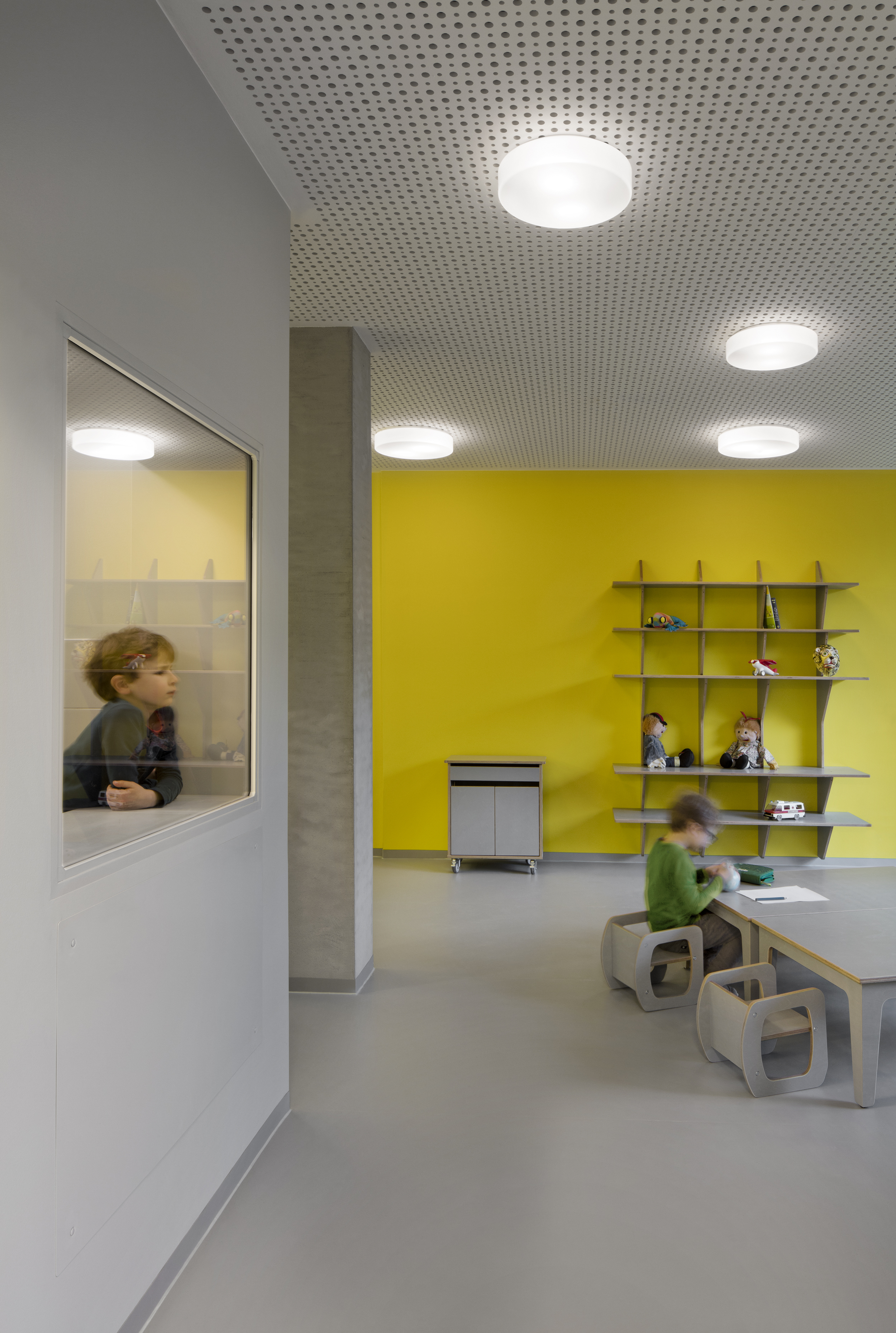 Innenfenster belebt / Inside windows activated