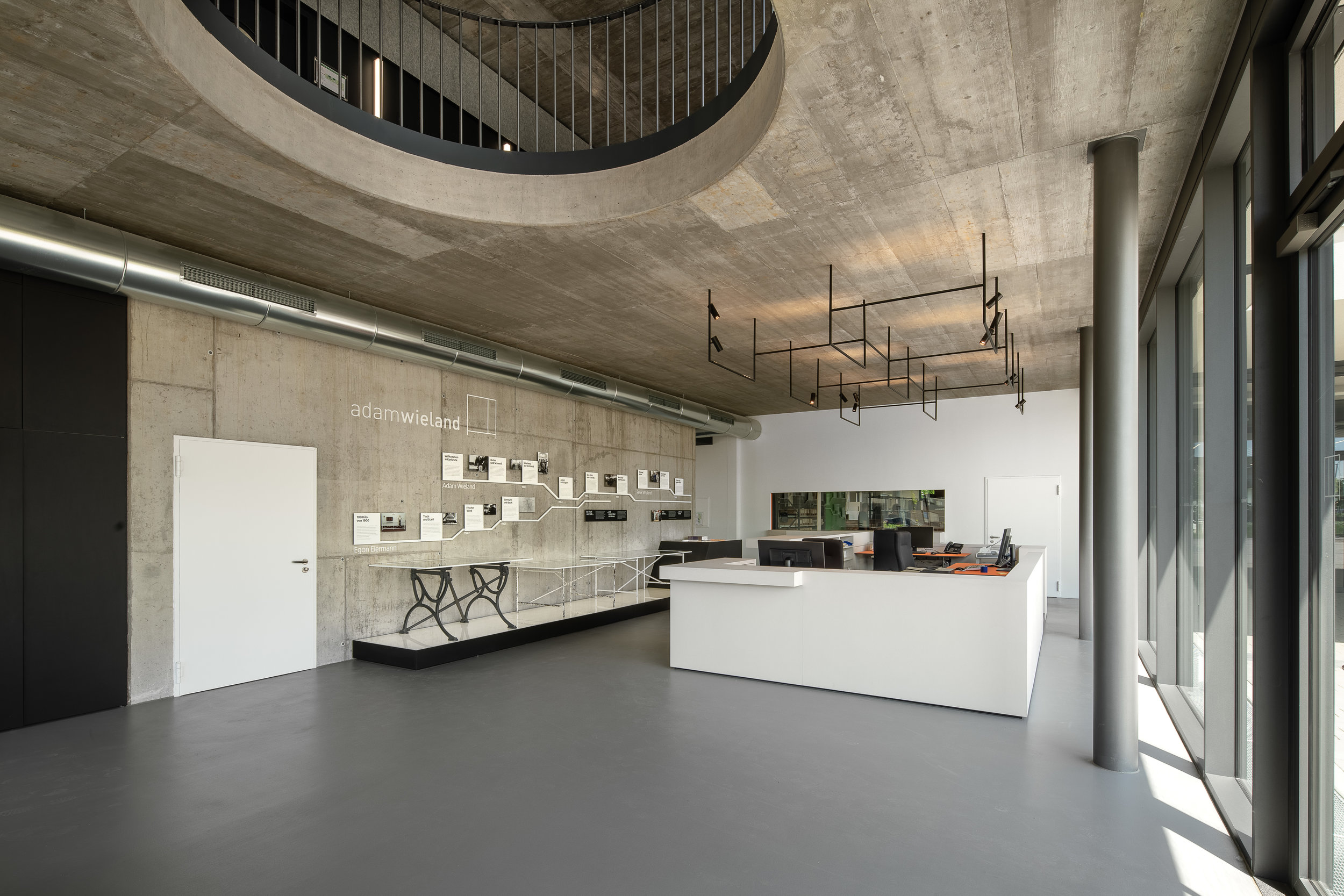 GLÄSERNE FABRIK