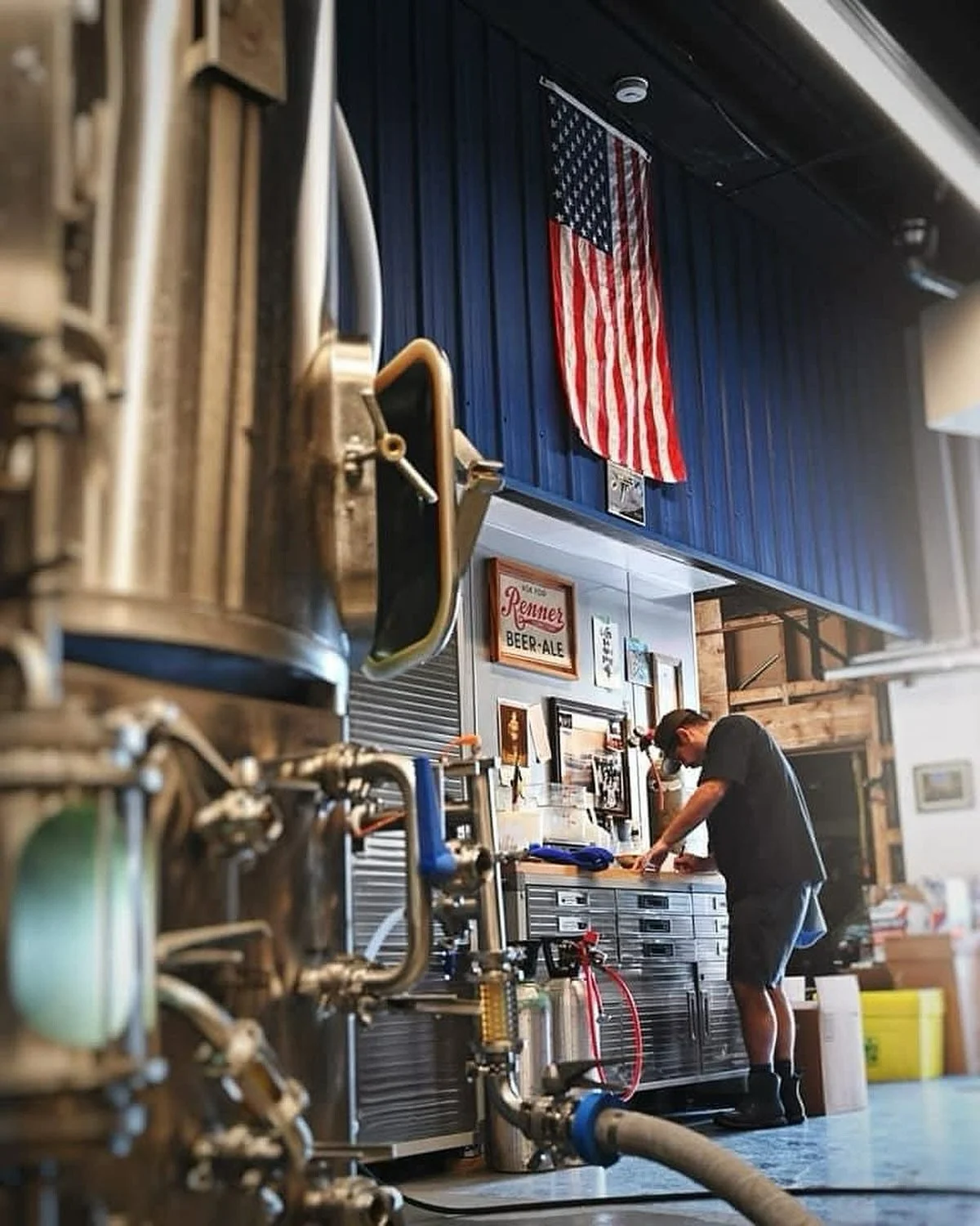 This Veterans Day we raise a glass of beer to those who have served, and those who continue to serve with respect, honor, and gratitude, Thank You Veterans! 🫡🇺🇸🍻

@theflight_crew &amp; @neo_craft_brewery_news is covering the first $150 in pours o