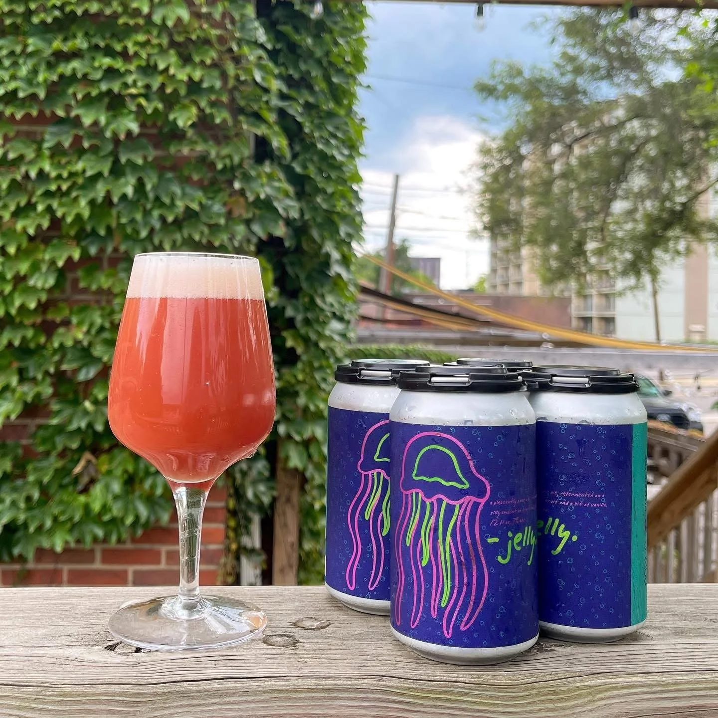 Guest beer tapping tonight! Our friends at Noble Creature delivered a fresh keg of 🪼Jelly🪼 their fruited sour with blackberry, raspberry, blueberry, strawberry, &amp; vanilla.