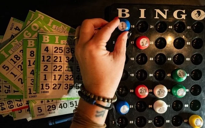 Monday plans officially handled 🍻

Bar Bingo every Monday from 6&ndash;8 with Tina. No cost to play &mdash; order a drink, grab a card at the bar, and get after it! You might even see &ldquo;Two Can Sam&rdquo; Yarian from @yarian_quality_malts sitti