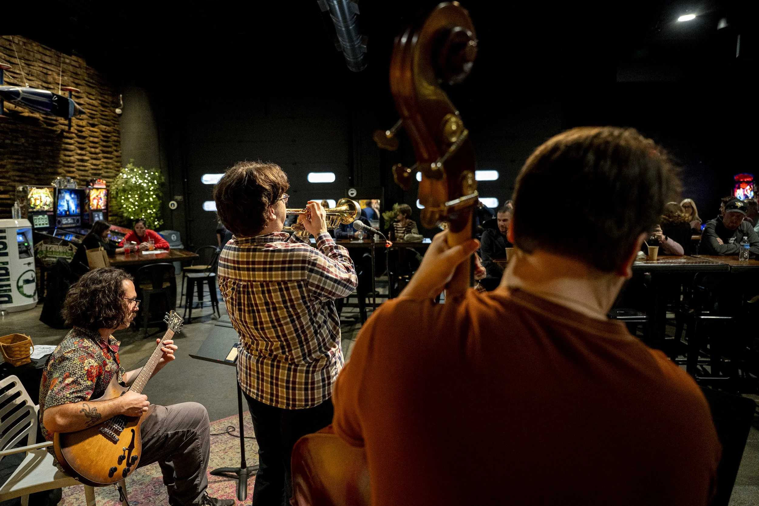 Sunday Jazz with Seasons of Swing