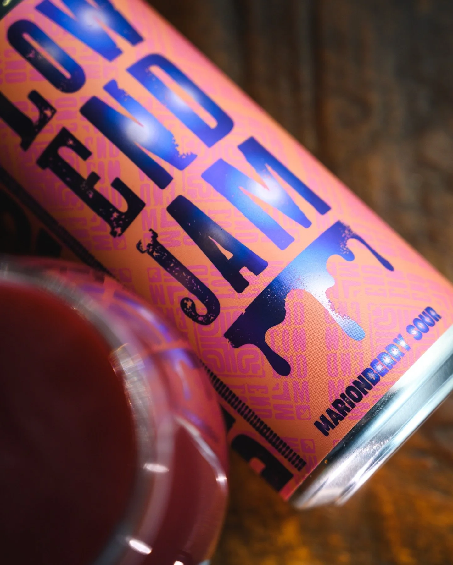 Open Jam Night tonight.
Plug in, turn up, and feel that Low End Jam.
Cold beers, deep grooves, and whatever happens next on stage. 🎸🍺