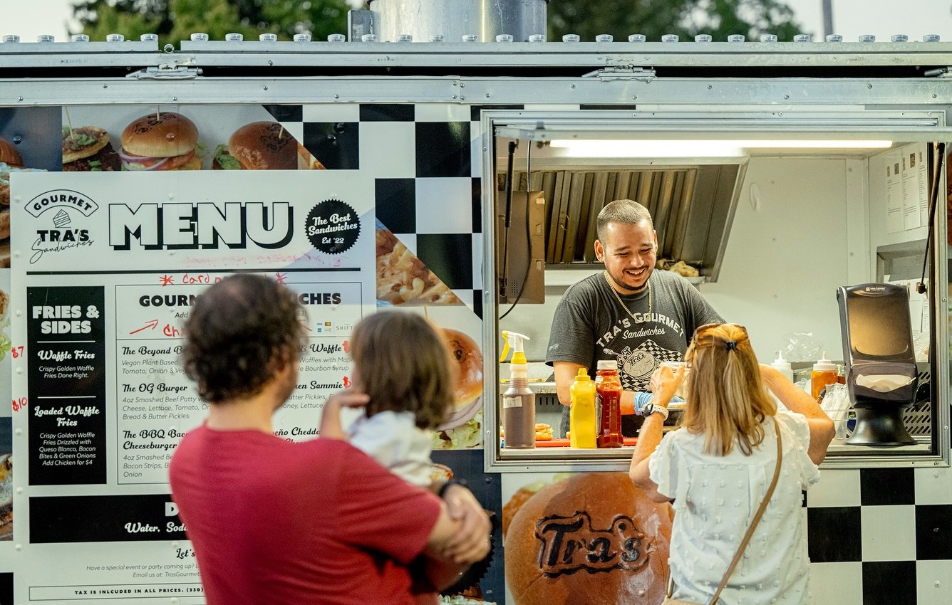 @trasgourmet rolling in today 🤝

If you&rsquo;ve had it, you already know&hellip; if you haven&rsquo;t, this is your sign.
Burgers, chicken, fries &mdash; all dialed in and worth showing up hungry for.

Grab a beer, grab some food, hang for a bit.

