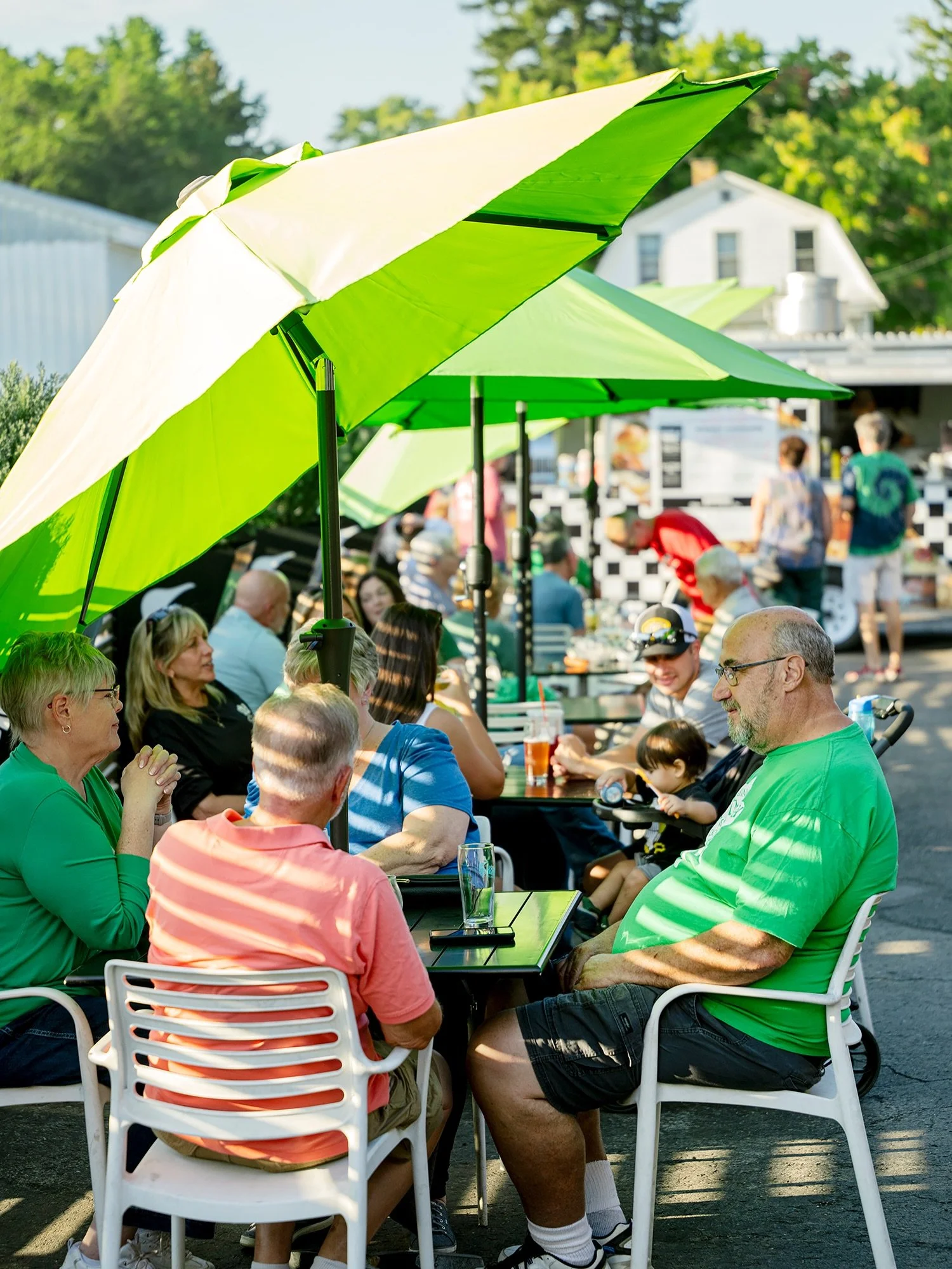 You can stay under our umbrellas 🌞⛱️

Great day for a beer and bbq on the patio. @wagler.farms here today serving from 12-7. Sunday Jazz with @seasonsofswing in The Ballroom from 2-5.