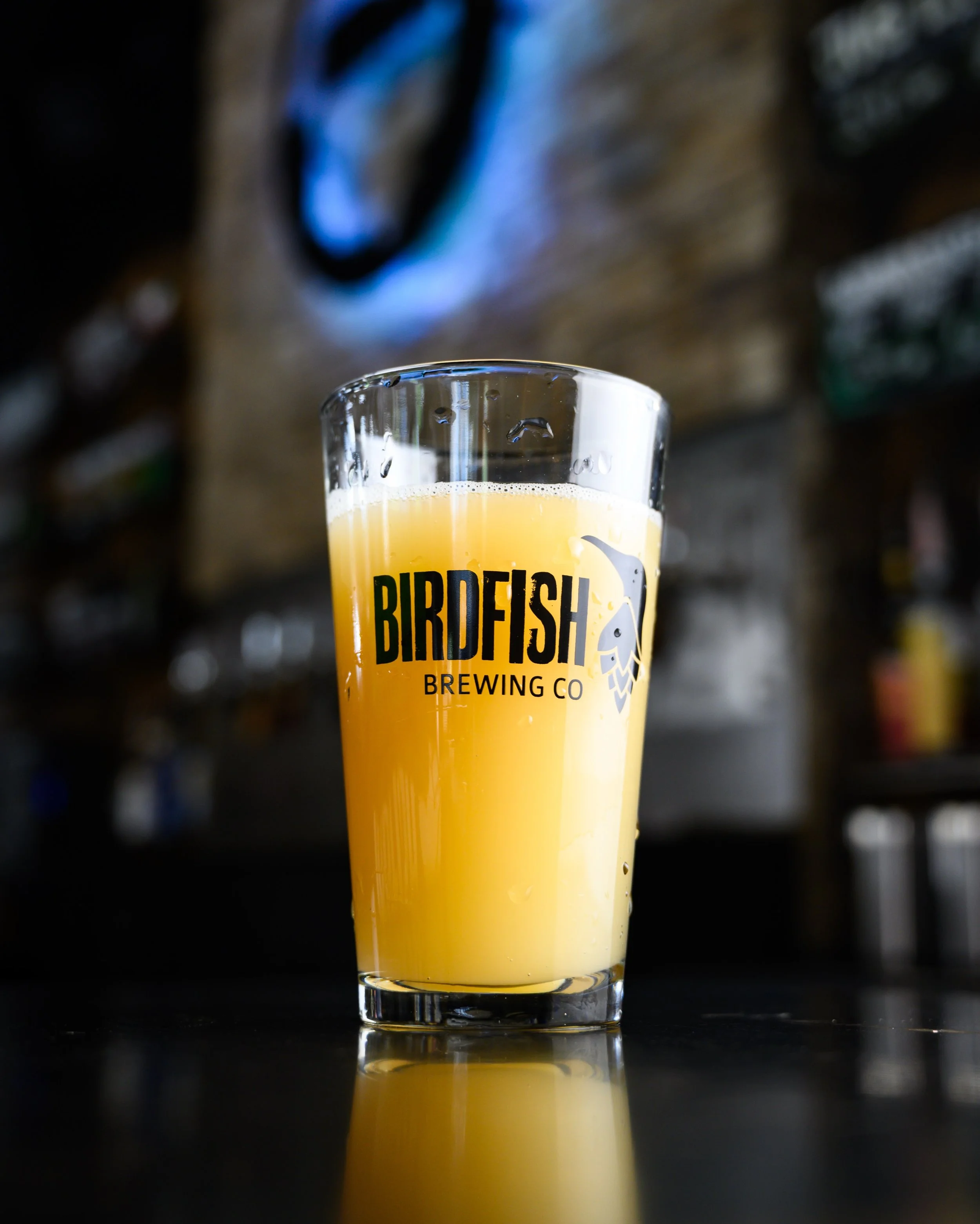 @beardedjugbrewing pilot program presents JUG LIGHT 🍺

A NEW small-batch Hazy Session IPA, double dry hopped with Dolcita and Sabro Cryo hops.

Candy-like sweetness on the nose gives way to tropical fruit, tangerine and coconut. At just 3.9%, it&rsq