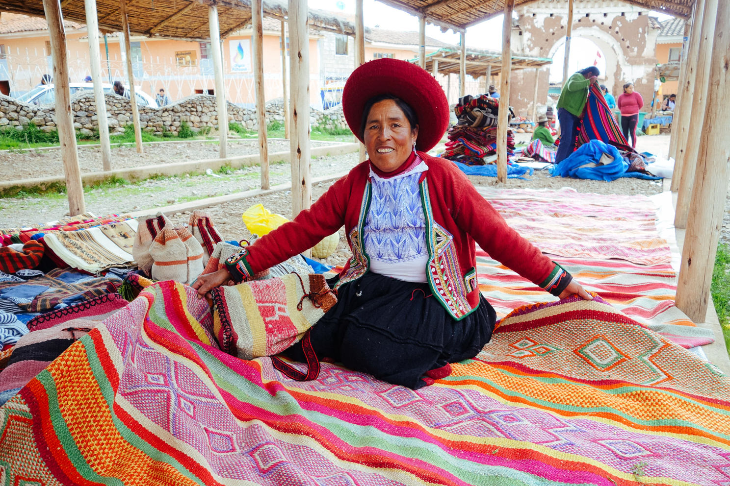 Maria: Frazada Weaver - Sacred Valley, Peru