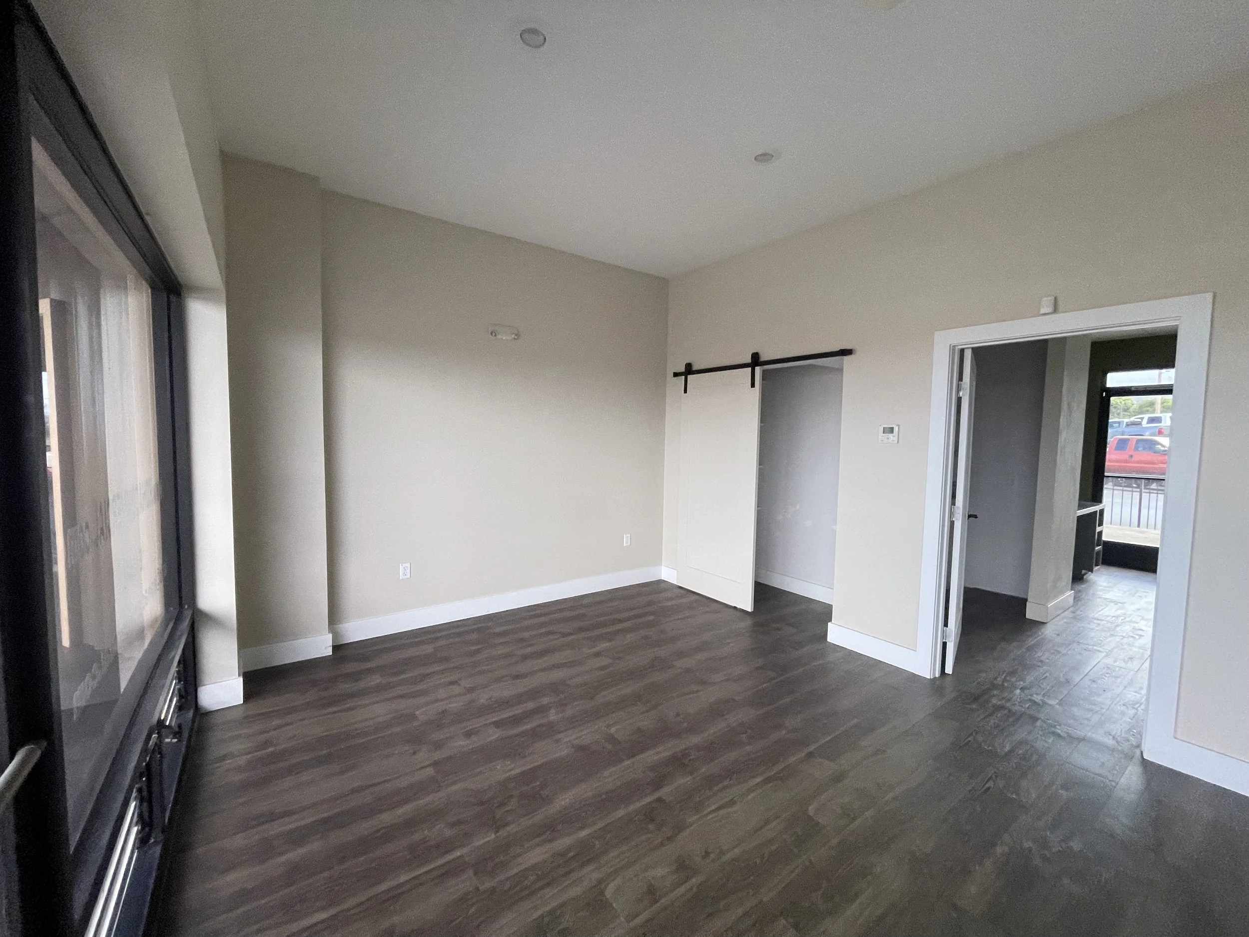 Front room - left.jpeg