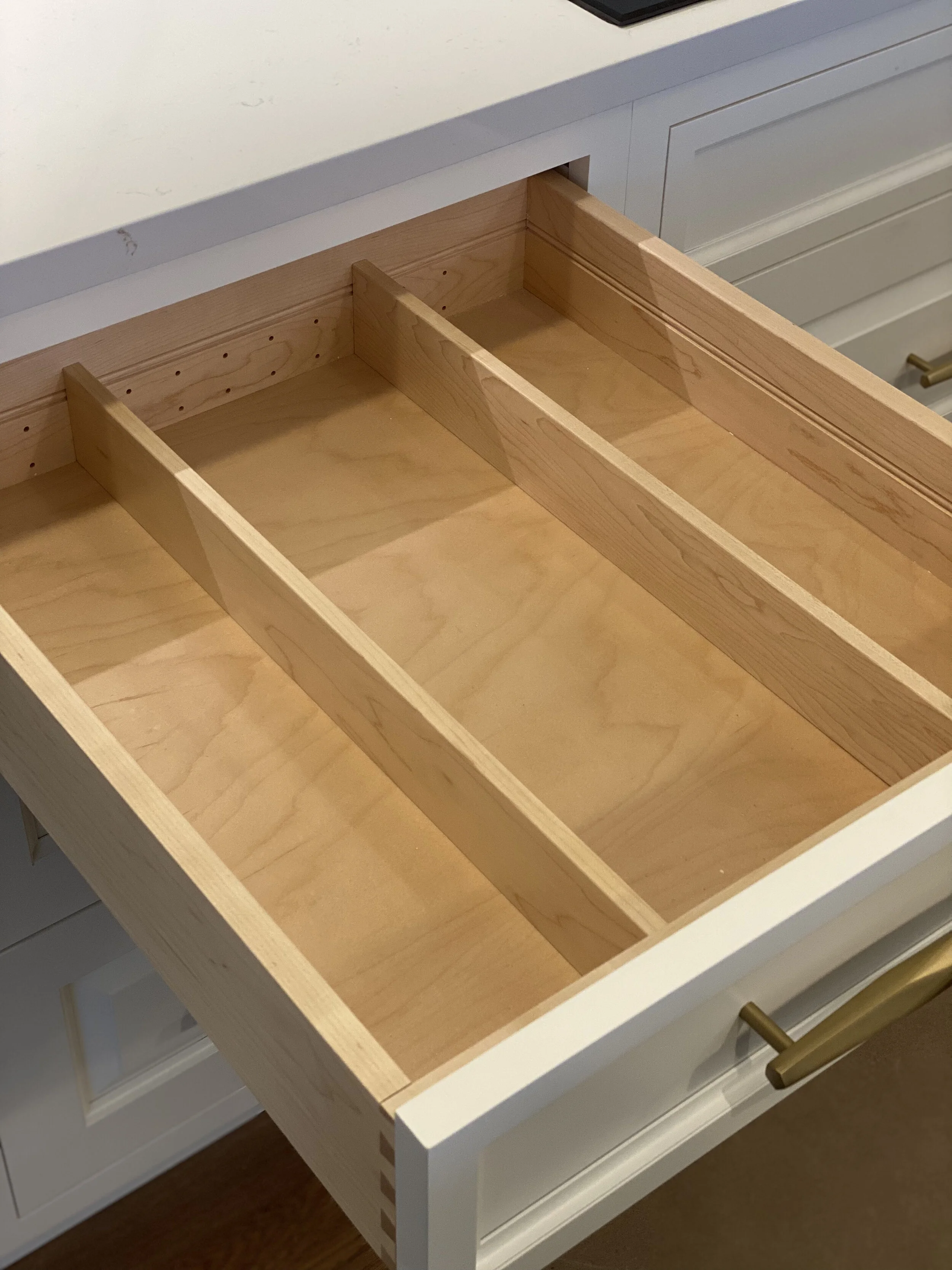 adjustable drawer dividers for utensils
