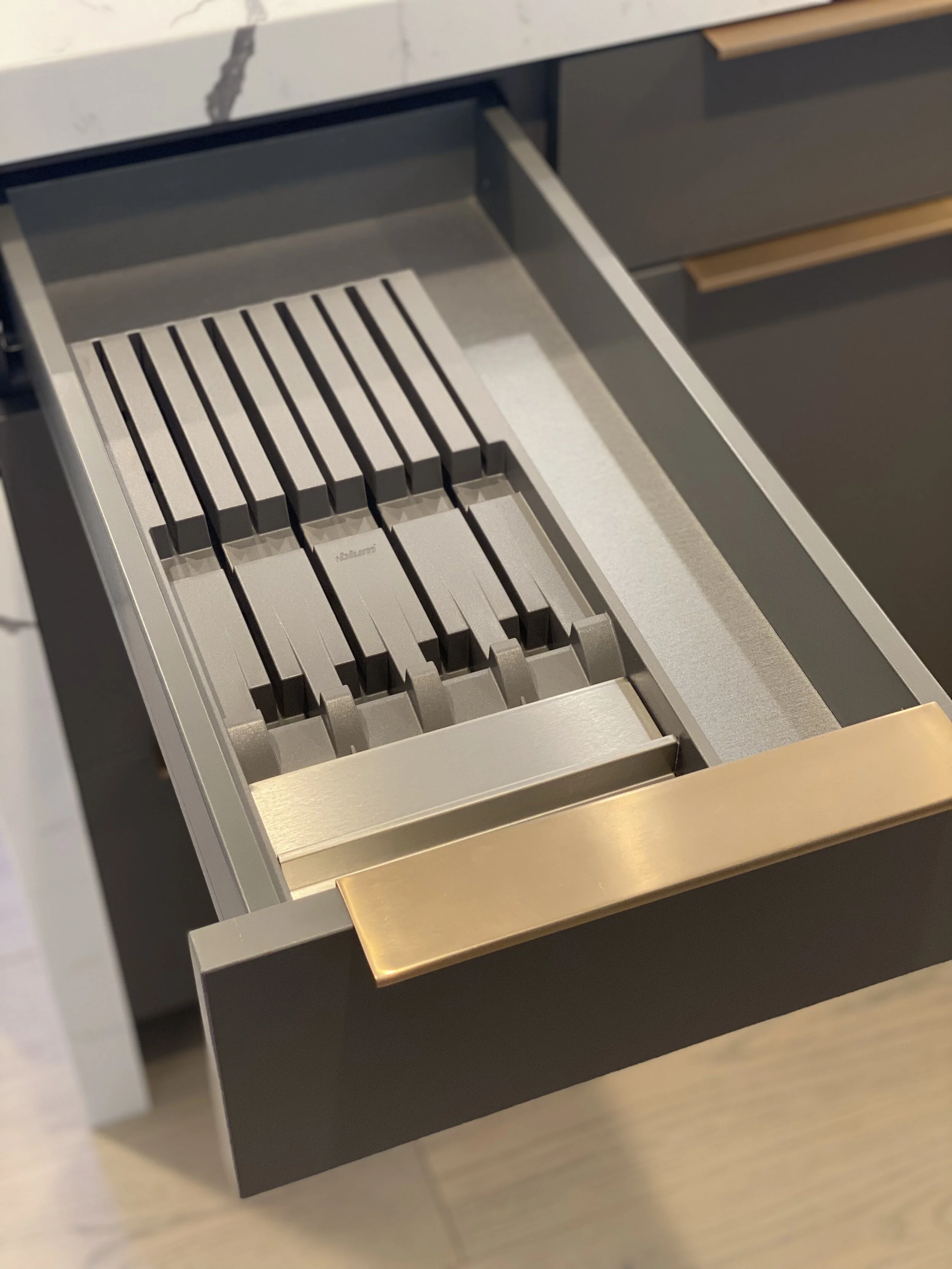 steel drawer knife block