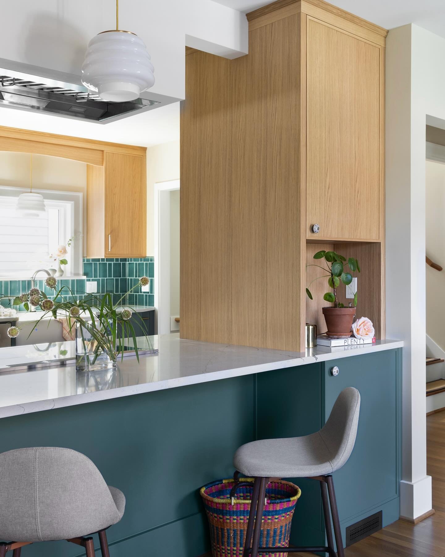 A delightful mix of colors &amp; materials. 

#cabinetdesign #kitchencabinets #customcabinets #designloveseattle 

Design &amp; Build by @jackson_designbuild 
Photos by @westudiophoto