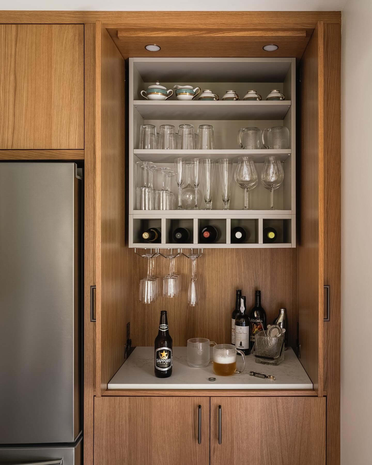 Who needs a lil dry bar like this in their life? 

#drybar #minibar #cabinetdesign #kitchendesign #designloveseattle 

Design &amp; Build @jackson_designbuild 
Photo @_karamercer 
Cabinetry @designloveseattle
