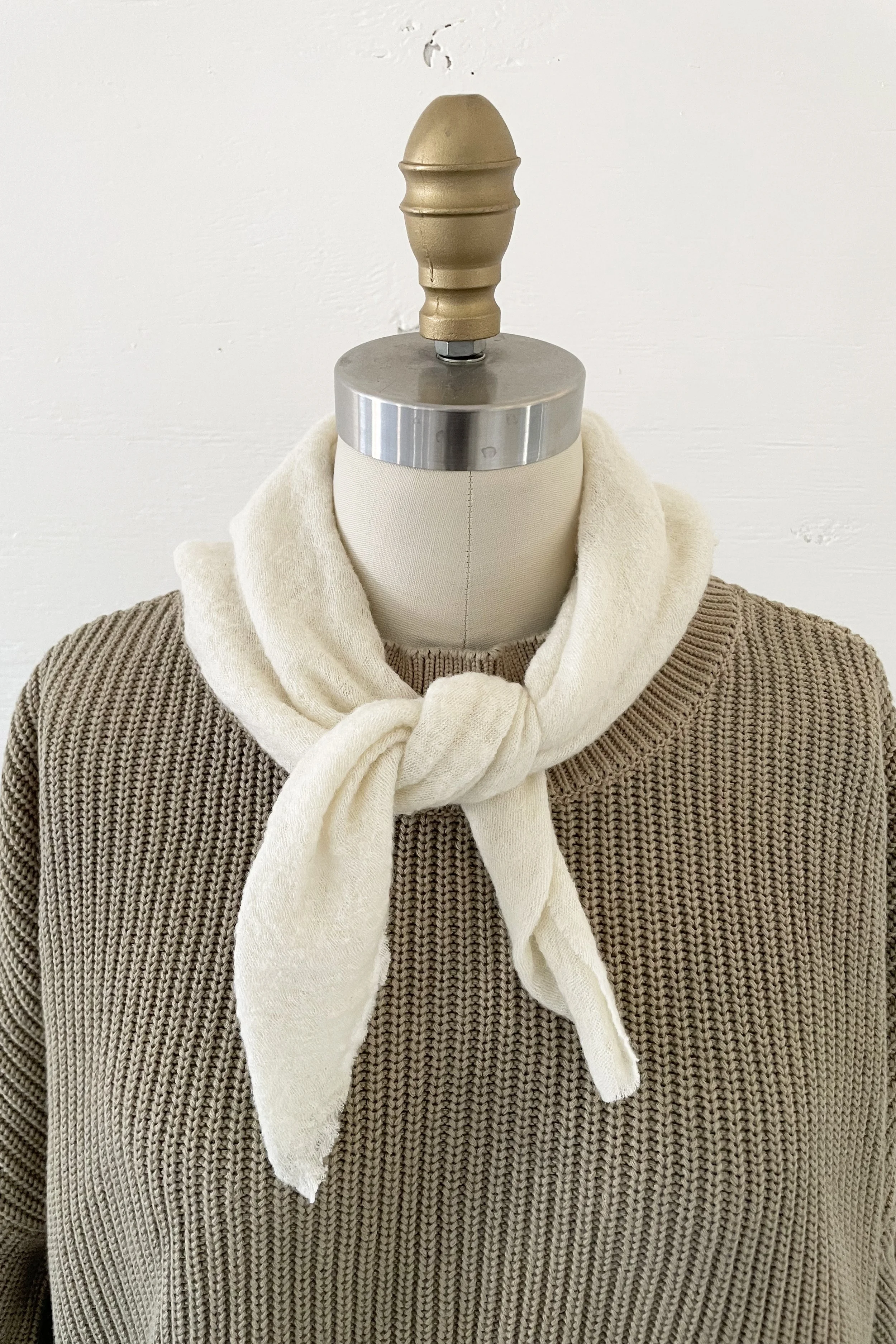 WOOL CLOUD NECKSCARF — Scarf Shop