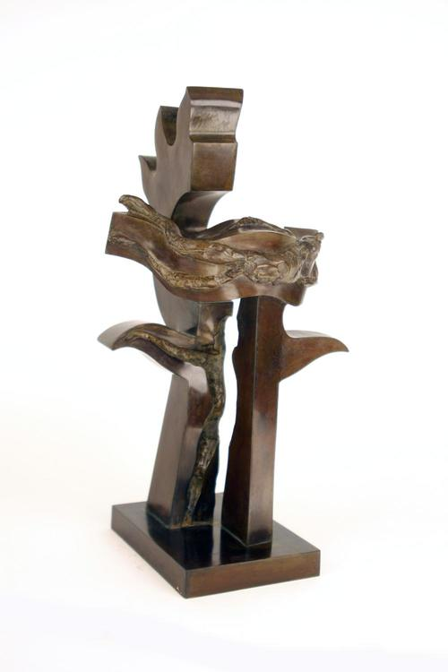 totem 1976 - 19" x 11" x 9"