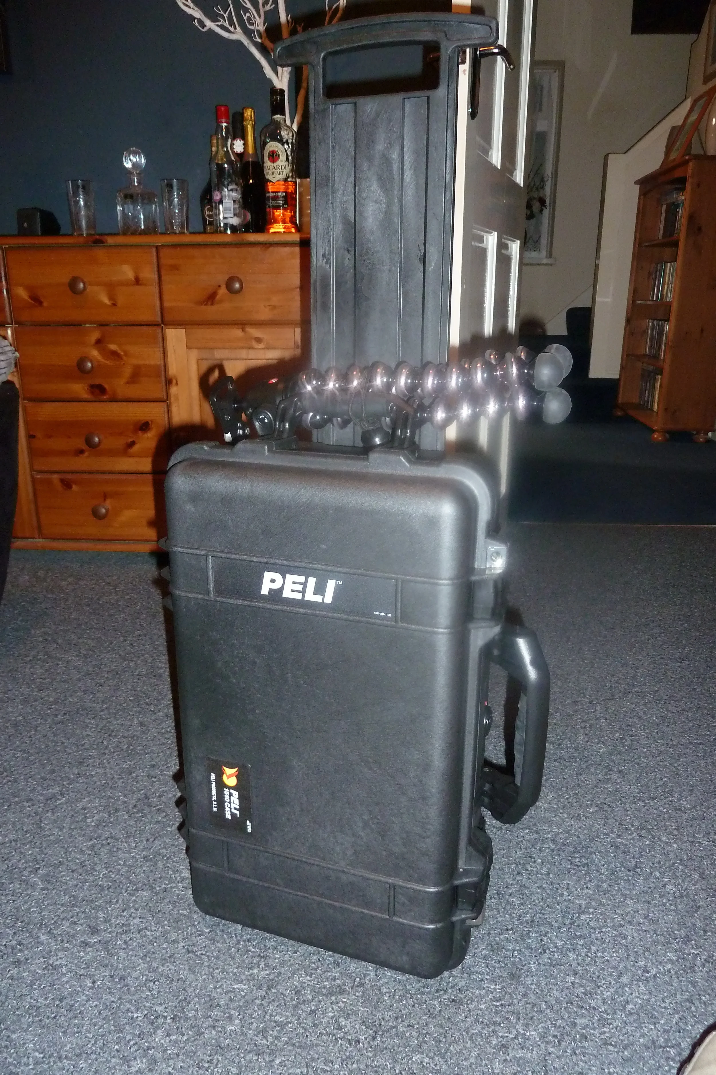 Pelican 1510 with handle extended