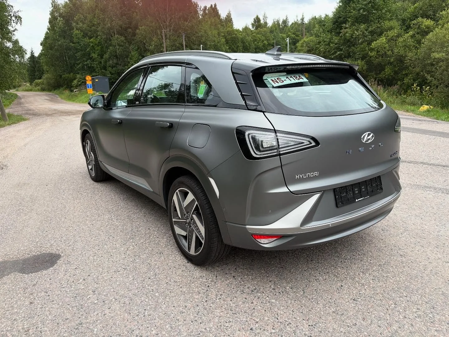 Hyundai Nexo vety auto nyt Suomessa. Vm 22 aj 22tkm hinnat alkaen Saksassa 14500&euro; range 600 km tankaus 3 min