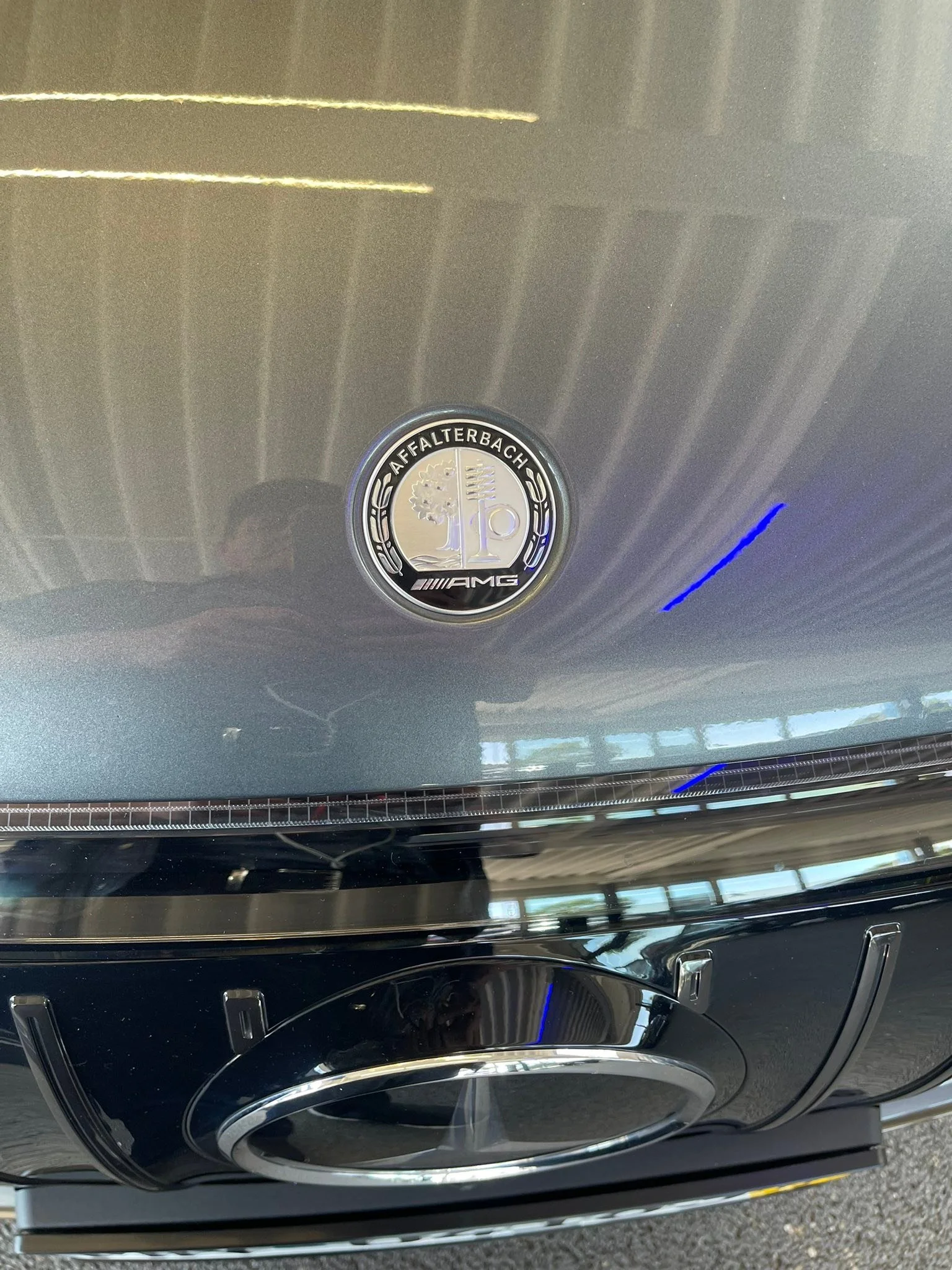 Mersu kauppa Bad w&ouml;rishofen t&auml;m&auml; mersu EQE suv AMG 53 aj 8000tkm l&auml;hd&ouml;ss&auml; Suomeen tietenkin lis&auml; takuulla Junge Sterne 5 vuotta