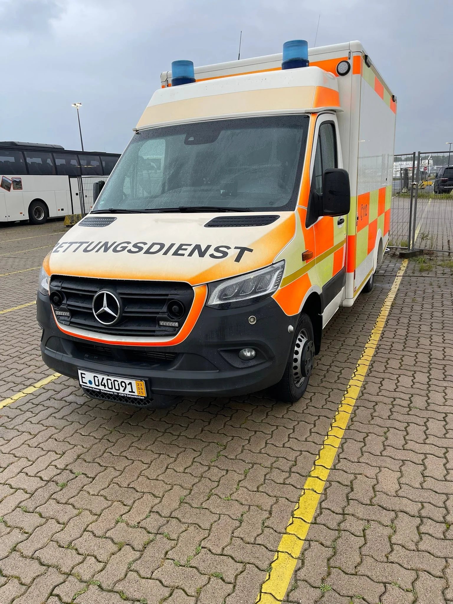 Eilen ambulanssi matka Travemunde, onneksi ei kyytil&auml;isen&auml;. Nyt matkalla Suomeen