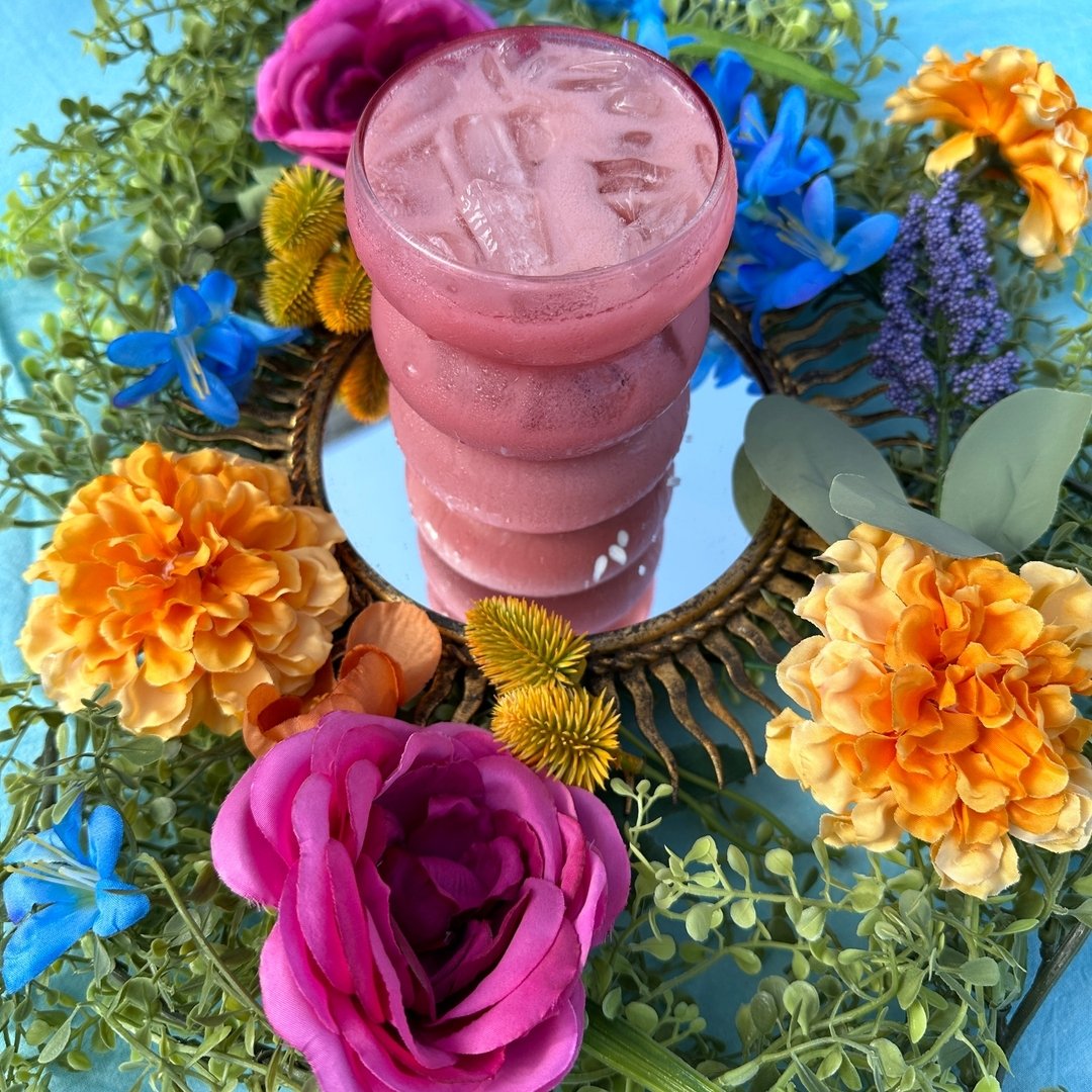 Hello 👋🏻 What&rsquo;s your favorite bev on the Spring Specials menu? 🌷 We&rsquo;d love to make one for ya, come see us 🤗 We&rsquo;re here for ya 7-5, can&rsquo;t wait to see ya! 💗 #driftercoffee